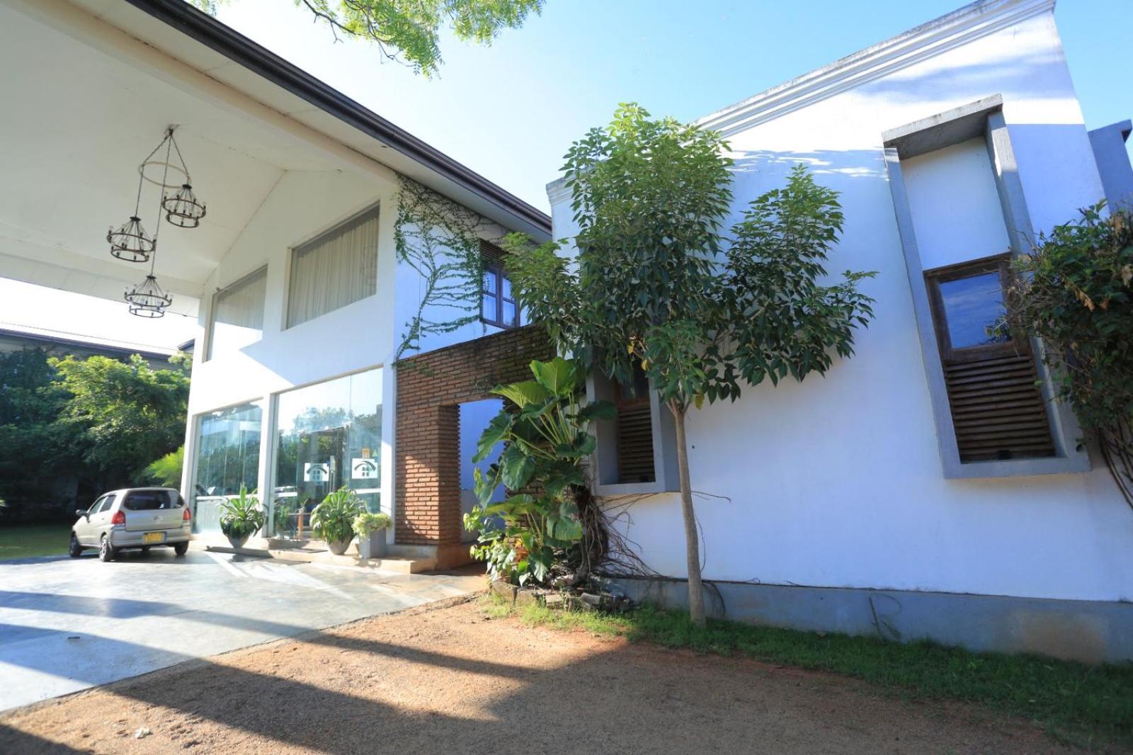 Four Points Resort - Anuradhapura Exterior photo